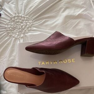 Taryn Rose Size 8.5 slide/mule